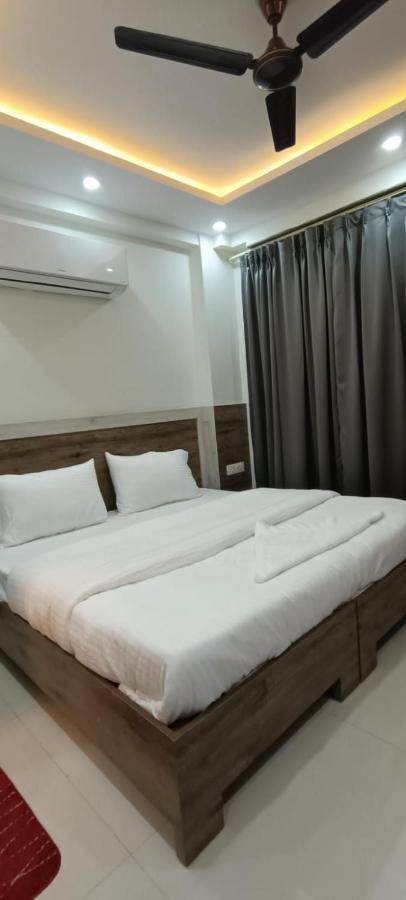 Ferienwohnung Rose Garden Dhaka Exterior foto